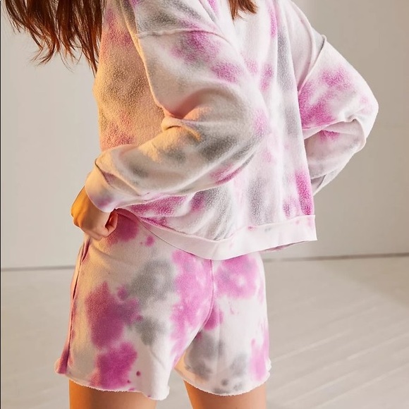 New FREE PEOPLE Tie~Dye 2~PC Set shorts sweatshirt - Picture 3 of 8